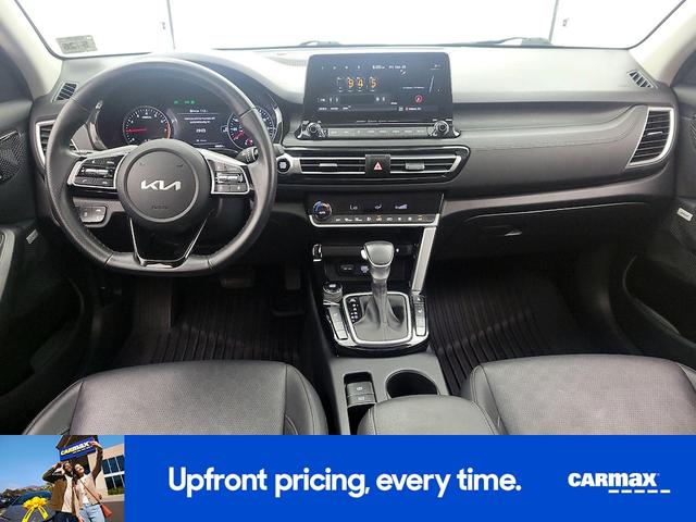 Photo of 2022 Blue Kia Seltos