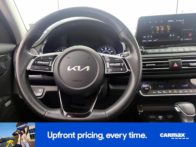 Photo of 2022 Blue Kia Seltos