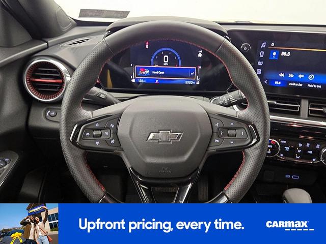 Photo of 2025 Yellow Chevrolet Trax