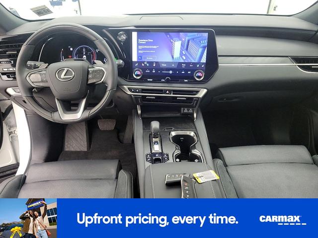 Photo of 2024 White Lexus RX 350