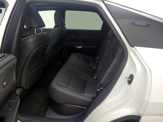 Photo of 2024 White Lexus RX 350