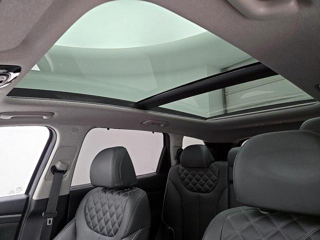 Photo of 2022 Gray Hyundai Santa Fe Plug-In Hybrid