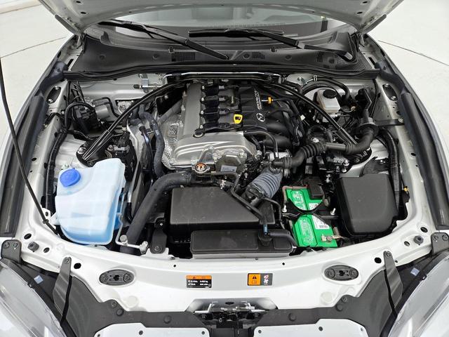 Photo of 2019 Pearl Mazda MX-5 Miata