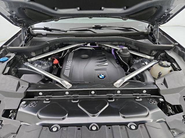 Photo of 2024 Gray BMW X5