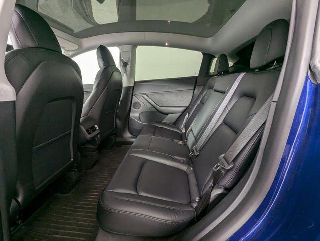 Photo of 2021 Deep Blue Tesla Model Y