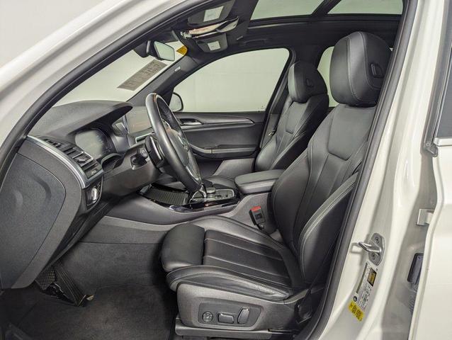 Photo of 2024 White Metallic BMW X3