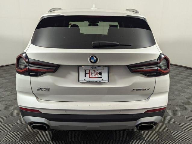 Photo of 2024 White Metallic BMW X3
