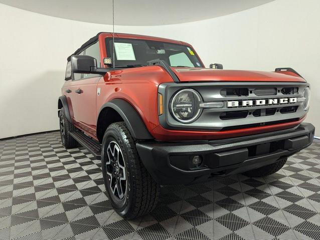 Photo of 2022 HOT PEPPER RED MET TINT CC Ford Bronco