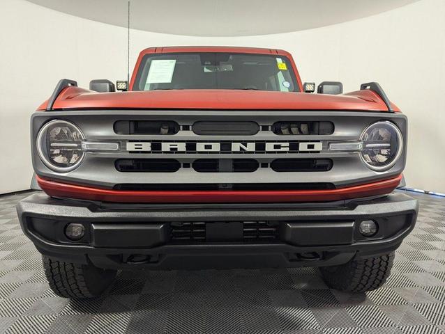 Photo of 2022 HOT PEPPER RED MET TINT CC Ford Bronco