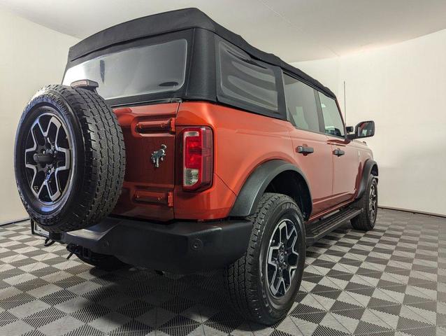 Photo of 2022 HOT PEPPER RED MET TINT CC Ford Bronco