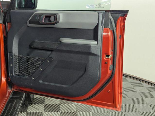 Photo of 2022 HOT PEPPER RED MET TINT CC Ford Bronco