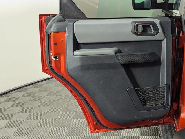 Photo of 2022 HOT PEPPER RED MET TINT CC Ford Bronco