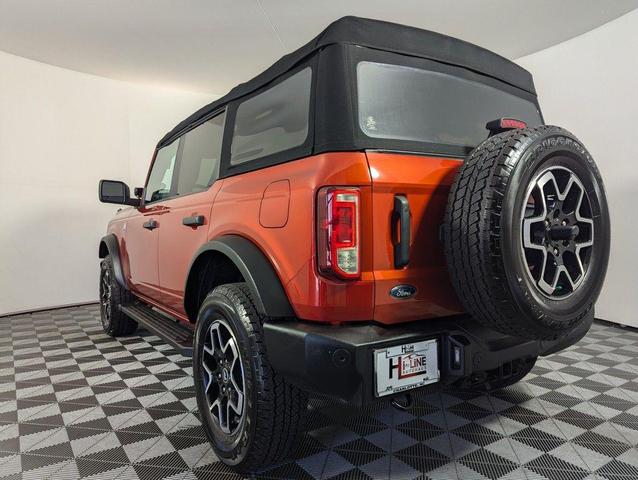 Photo of 2022 HOT PEPPER RED MET TINT CC Ford Bronco