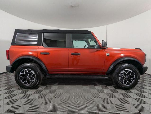 Photo of 2022 HOT PEPPER RED MET TINT CC Ford Bronco
