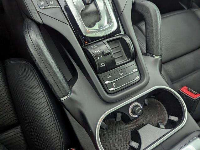 Photo of 2016 Meteor Gray Metallic Porsche Cayenne