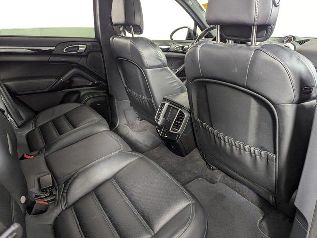 Photo of 2016 Meteor Gray Metallic Porsche Cayenne