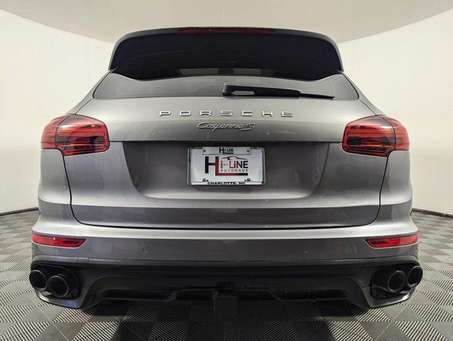 Photo of 2016 Meteor Gray Metallic Porsche Cayenne