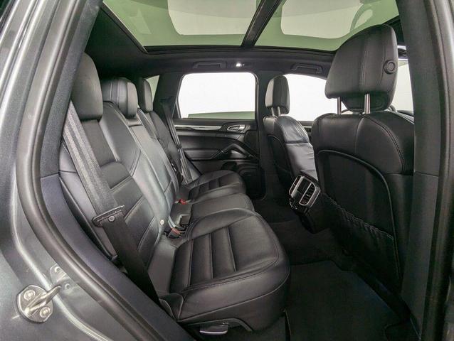 Photo of 2016 Meteor Gray Metallic Porsche Cayenne