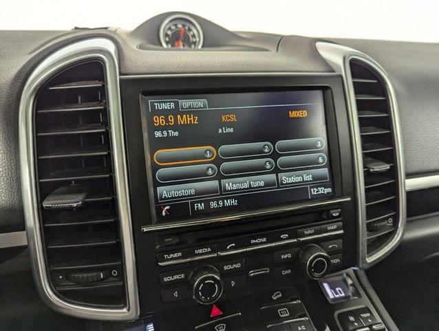 Photo of 2016 Meteor Gray Metallic Porsche Cayenne