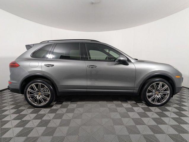 Photo of 2016 Meteor Gray Metallic Porsche Cayenne
