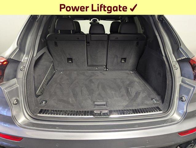 Photo of 2016 Meteor Gray Metallic Porsche Cayenne