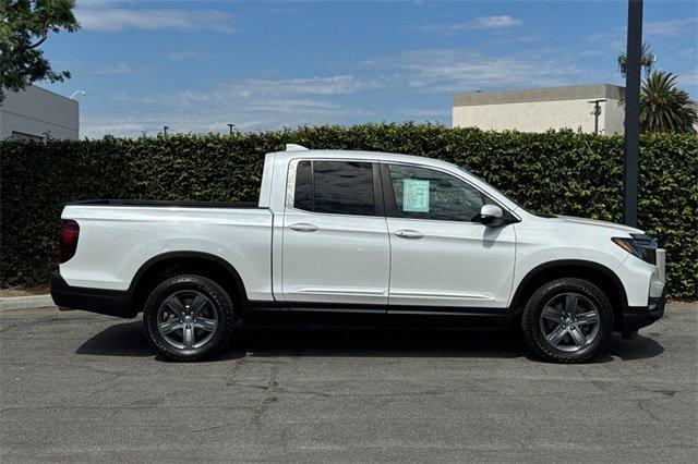 Photo of 2023 Platinum White Pearl Honda Ridgeline