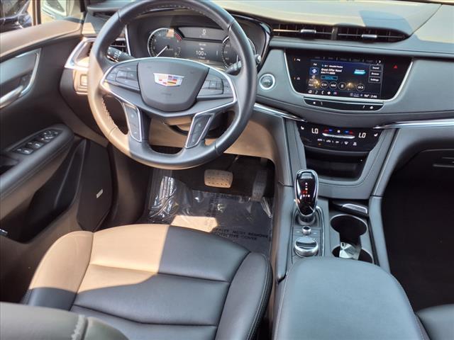 Photo of 2023 Stellar Black Metallic Cadillac XT5