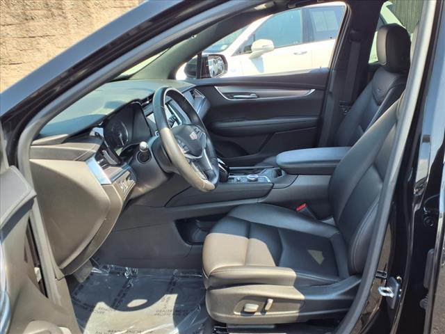 Photo of 2023 Stellar Black Metallic Cadillac XT5
