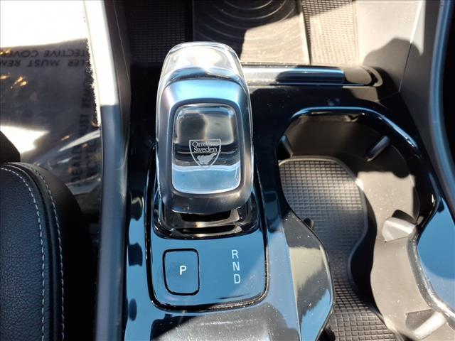 Photo of 2019 Crystal White Metallic Volvo XC40