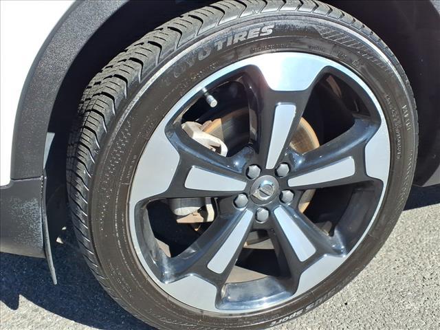 Photo of 2019 Crystal White Metallic Volvo XC40
