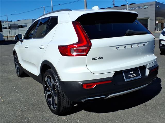 Photo of 2019 Crystal White Metallic Volvo XC40