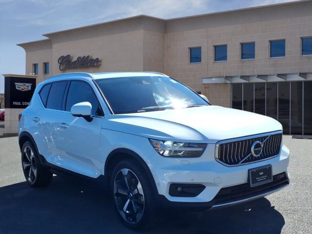 Photo of 2019 Crystal White Metallic Volvo XC40