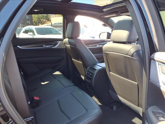 Photo of 2022 Stellar Black Metallic Cadillac XT5