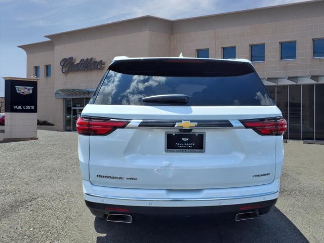 Photo of 2022 Summit White Chevrolet Traverse