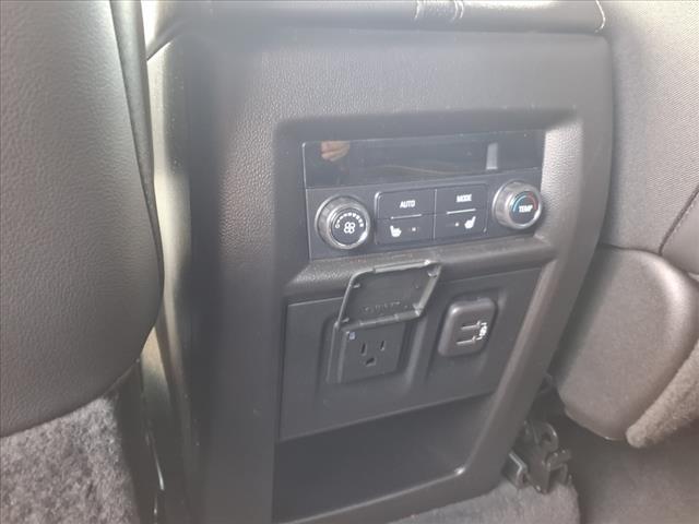 Photo of 2022 Summit White Chevrolet Traverse