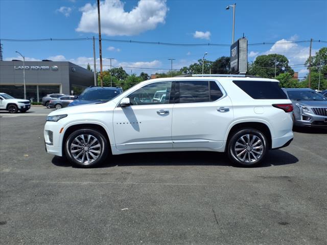 Photo of 2022 Summit White Chevrolet Traverse