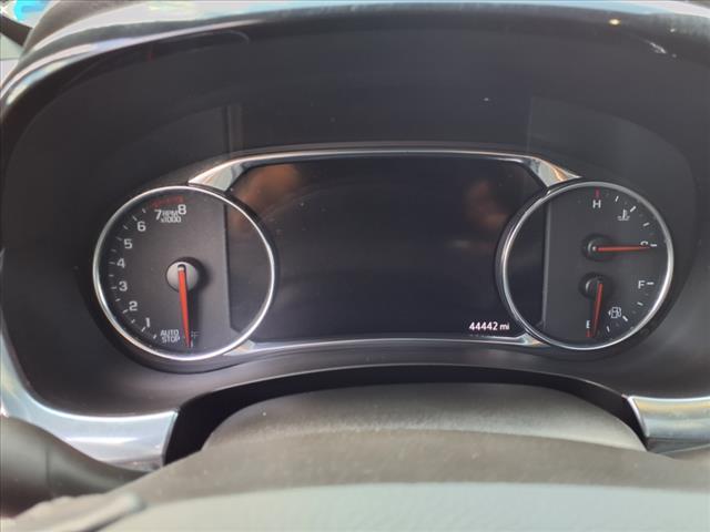 Photo of 2022 Summit White Chevrolet Traverse