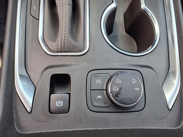 Photo of 2022 Summit White Chevrolet Traverse