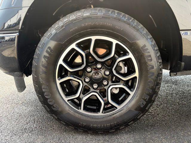 Photo of 2022 Agate Black Metallic Ford F-150