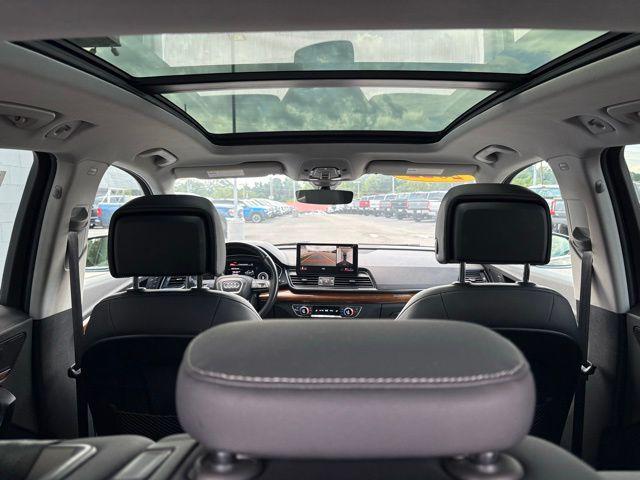 Photo of 2022 Mythos Black Metallic Audi Q5