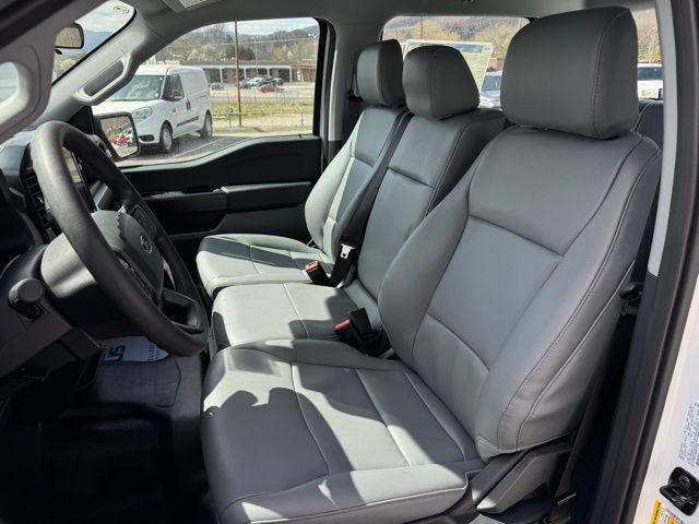 Photo of 2025 Oxford White Ford F-150