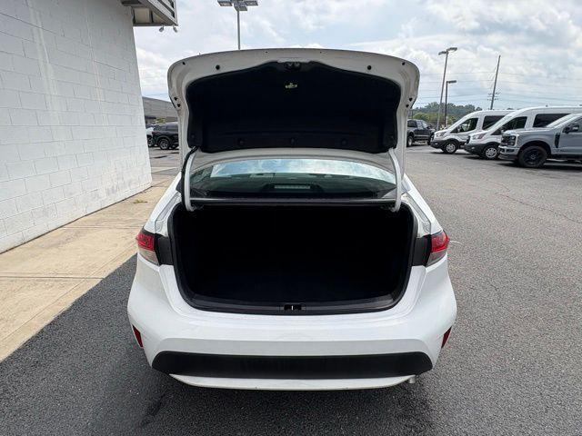 Photo of 2020 Super White Toyota Corolla