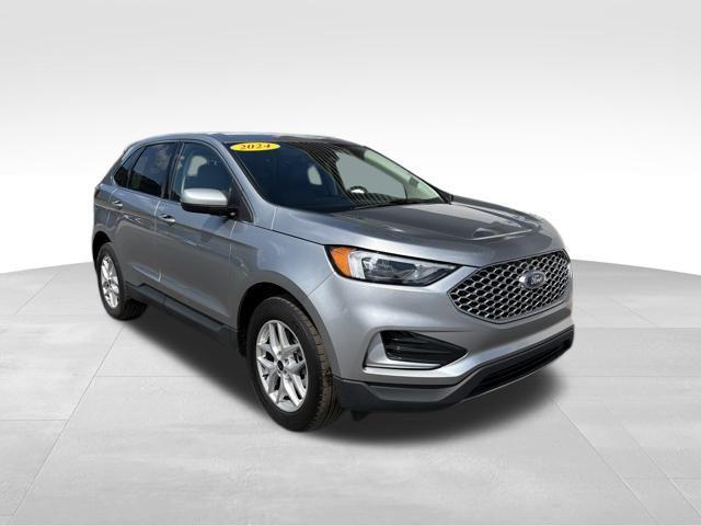 Photo of 2024 Silver Metallic Ford Edge
