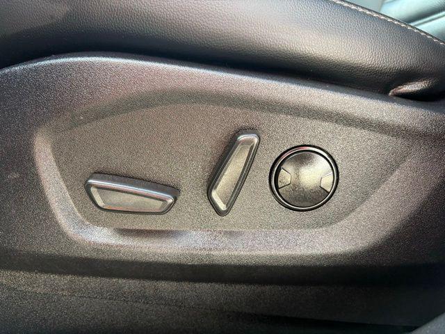 Photo of 2024 Silver Metallic Ford Edge