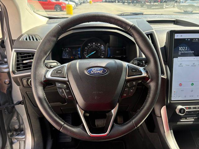 Photo of 2024 Silver Metallic Ford Edge
