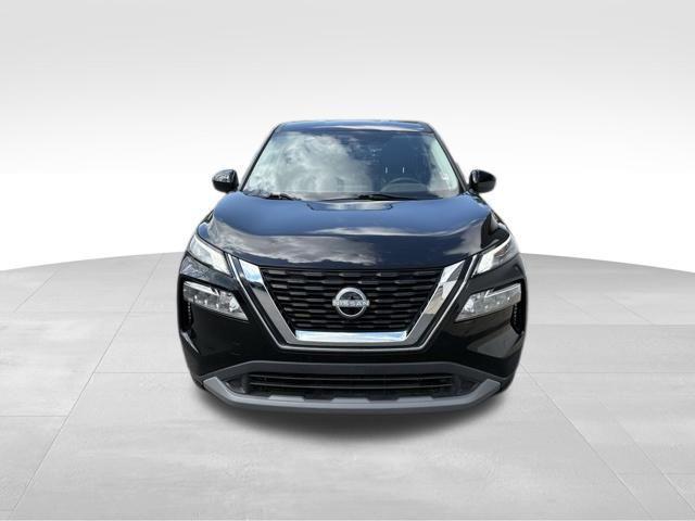 Photo of 2023 Super Black Nissan Rogue