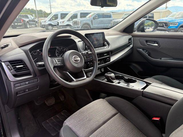Photo of 2023 Super Black Nissan Rogue