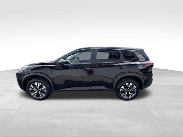 Photo of 2023 Super Black Nissan Rogue