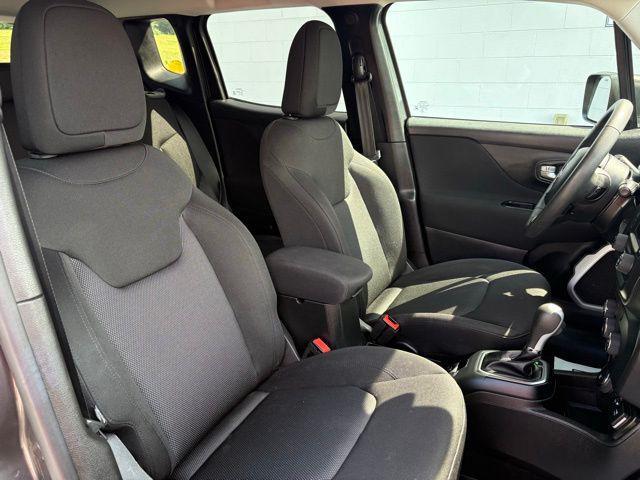 Photo of 2019 Granite Crystal Metallic Clearcoat Jeep Renegade