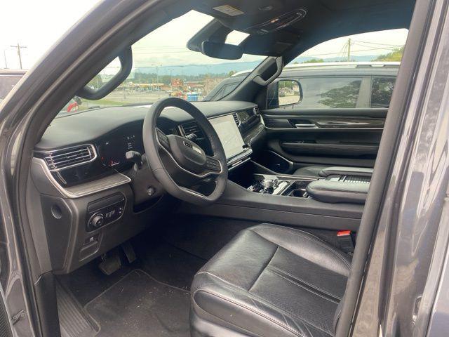 Photo of 2022 Baltic Gray Metallic Clearcoat Jeep Wagoneer